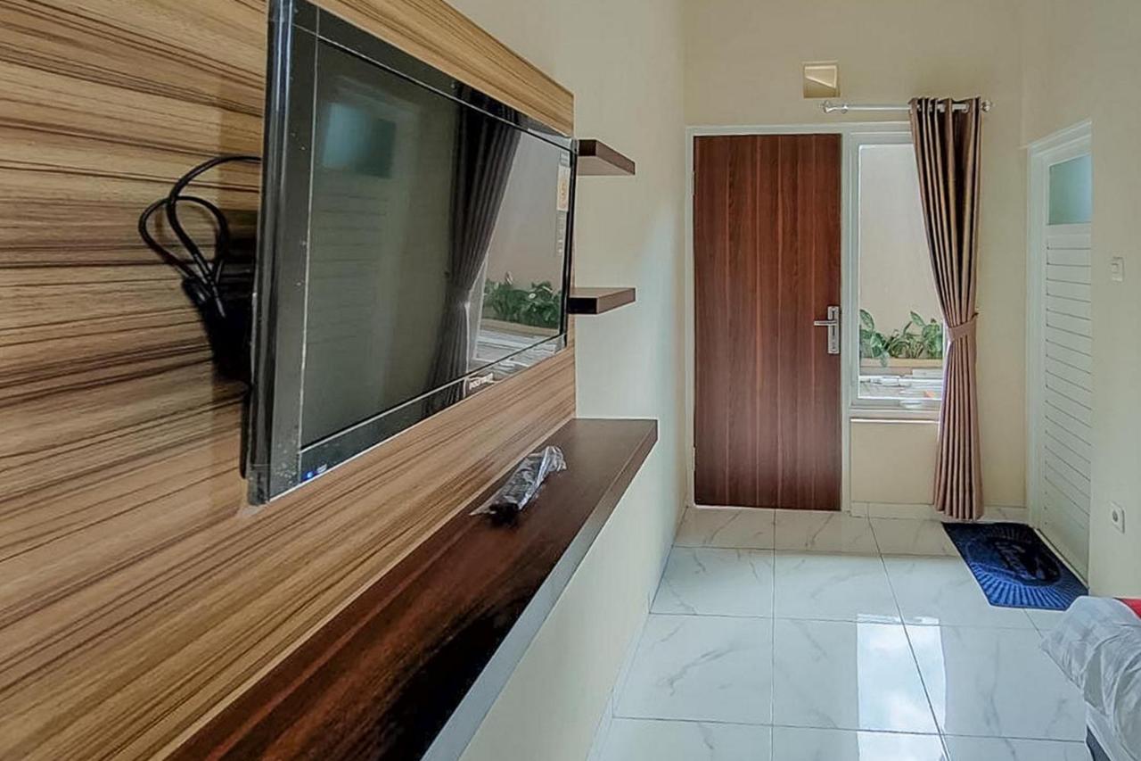 Reddoorz Near Bns Batu Hotel Tlekung Екстериор снимка