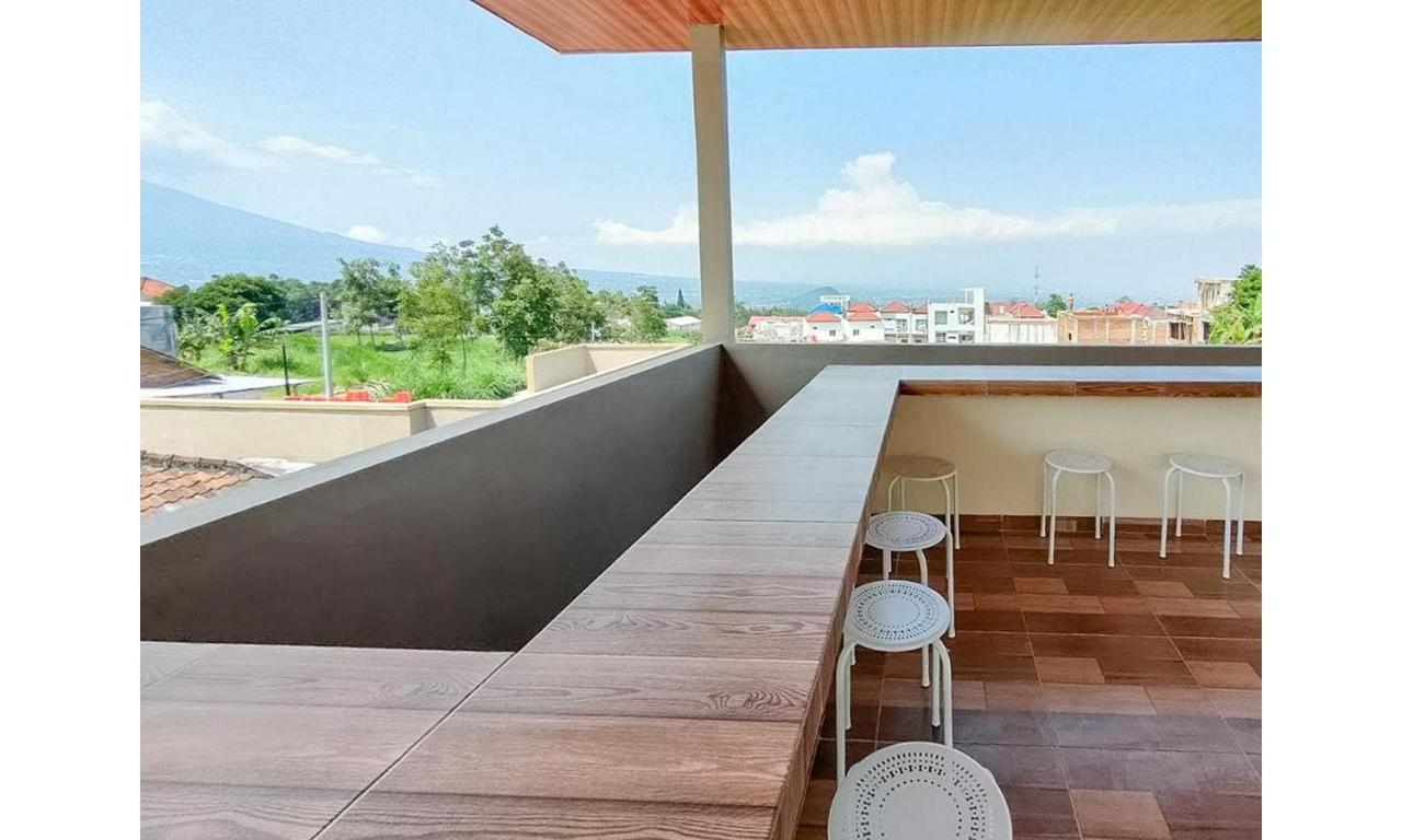 Reddoorz Near Bns Batu Hotel Tlekung Екстериор снимка