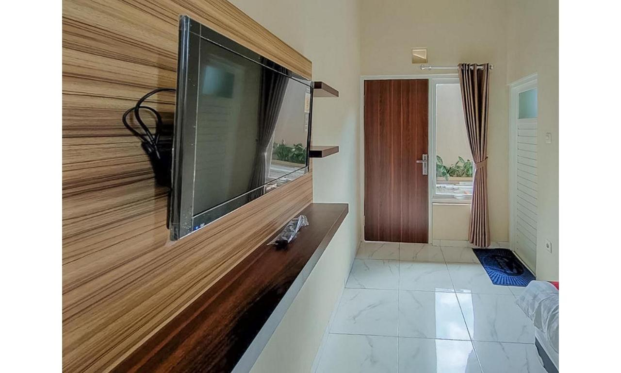 Reddoorz Near Bns Batu Hotel Tlekung Екстериор снимка